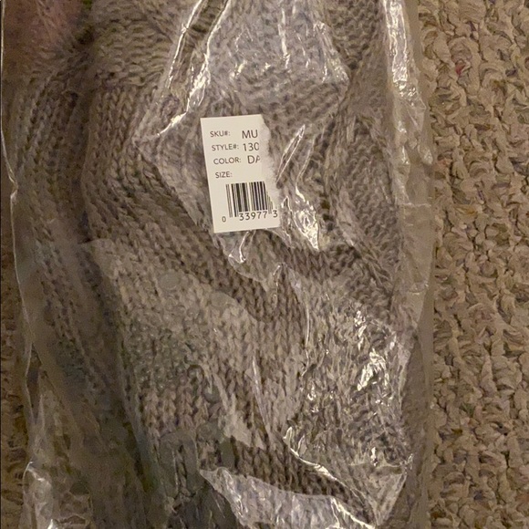 NWT Muk Luks house slippers - Picture 3 of 5